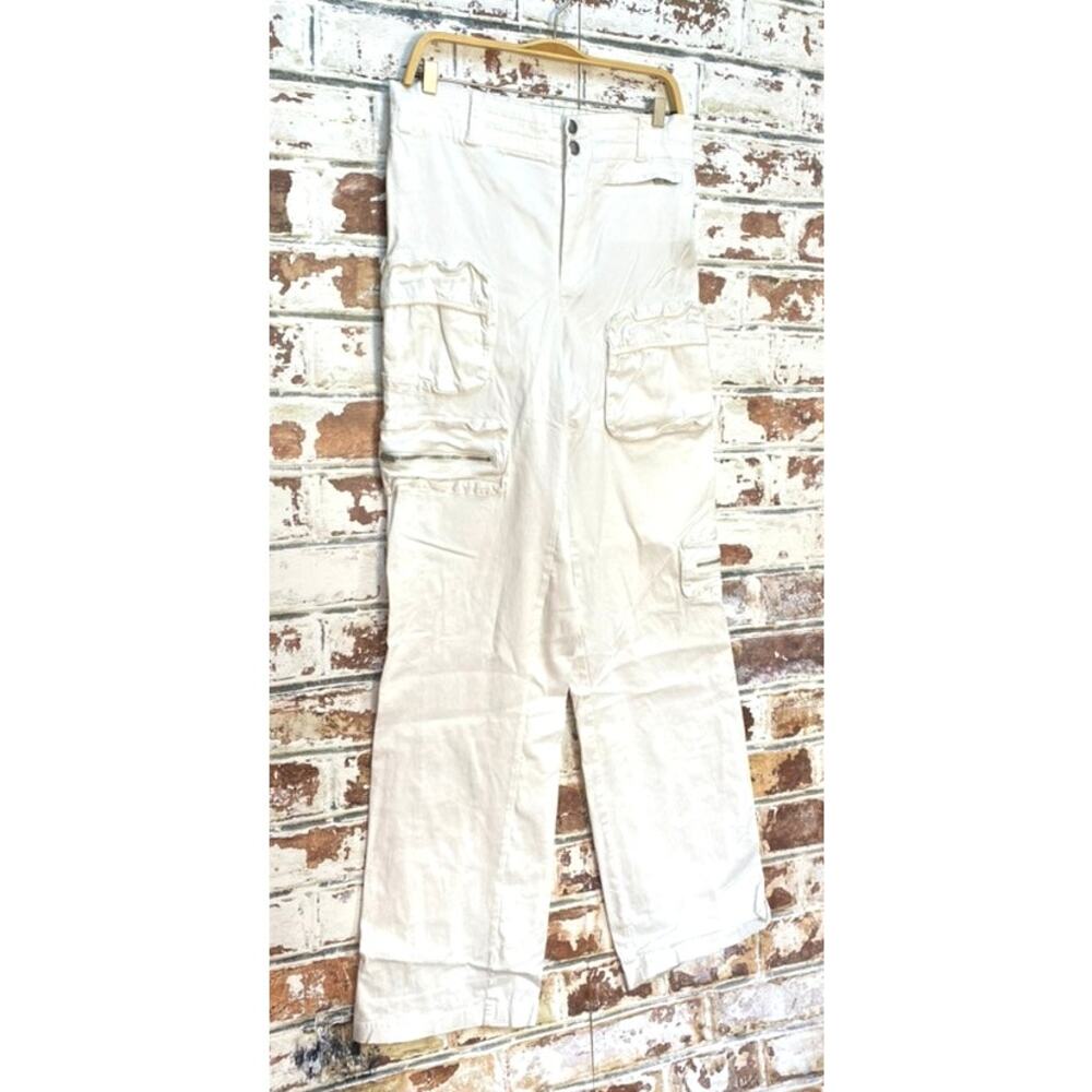 Free People Movement Elevate Wide Leg Cargo Style White Cotton & Lyocell Pants - Picture 4 of 12